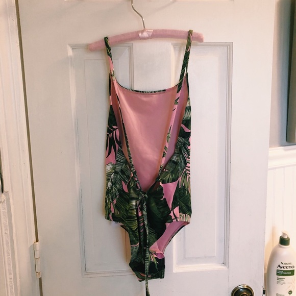 NWT HM Trendy Pink Criss cross Bathing Suit 💕 - Picture 3 of 3